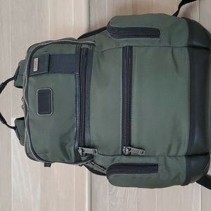 Unisex Tumi Alpha Bravo Knox EXPANDABLE Backpack in Forrest Green